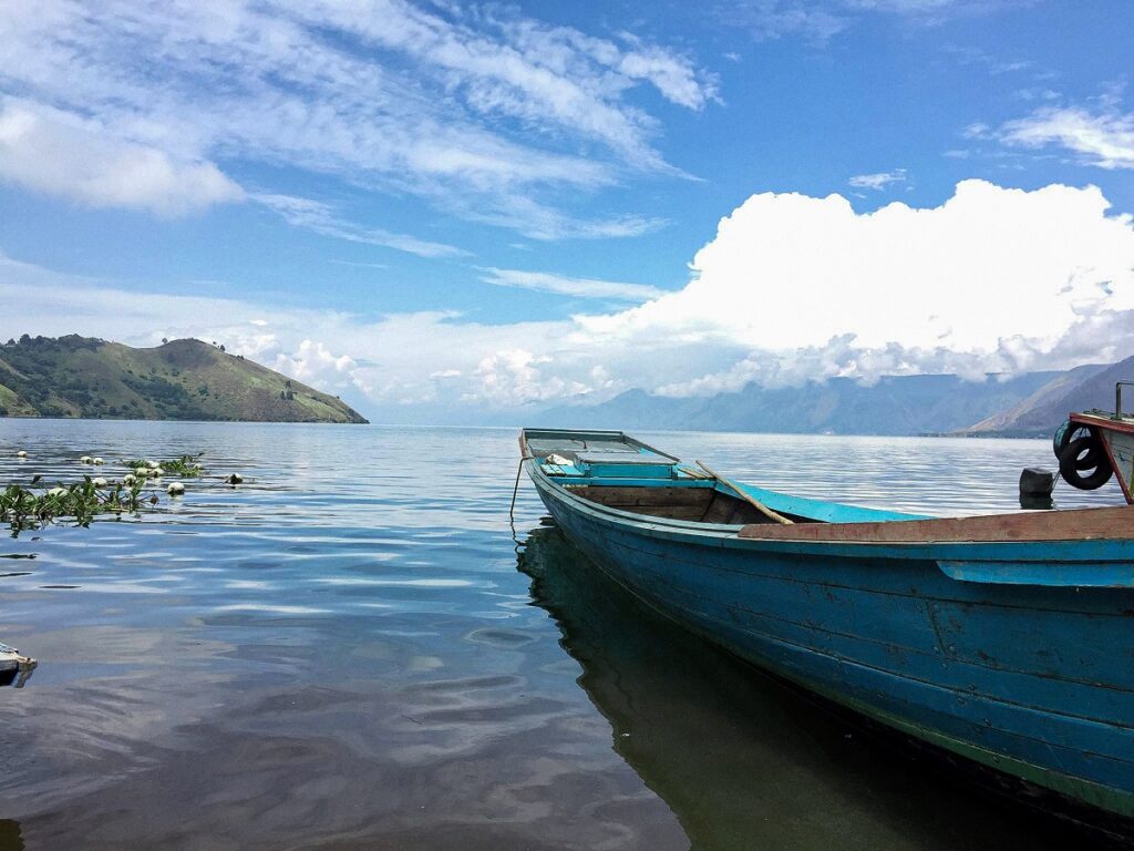 lake toba things to do in indonesia