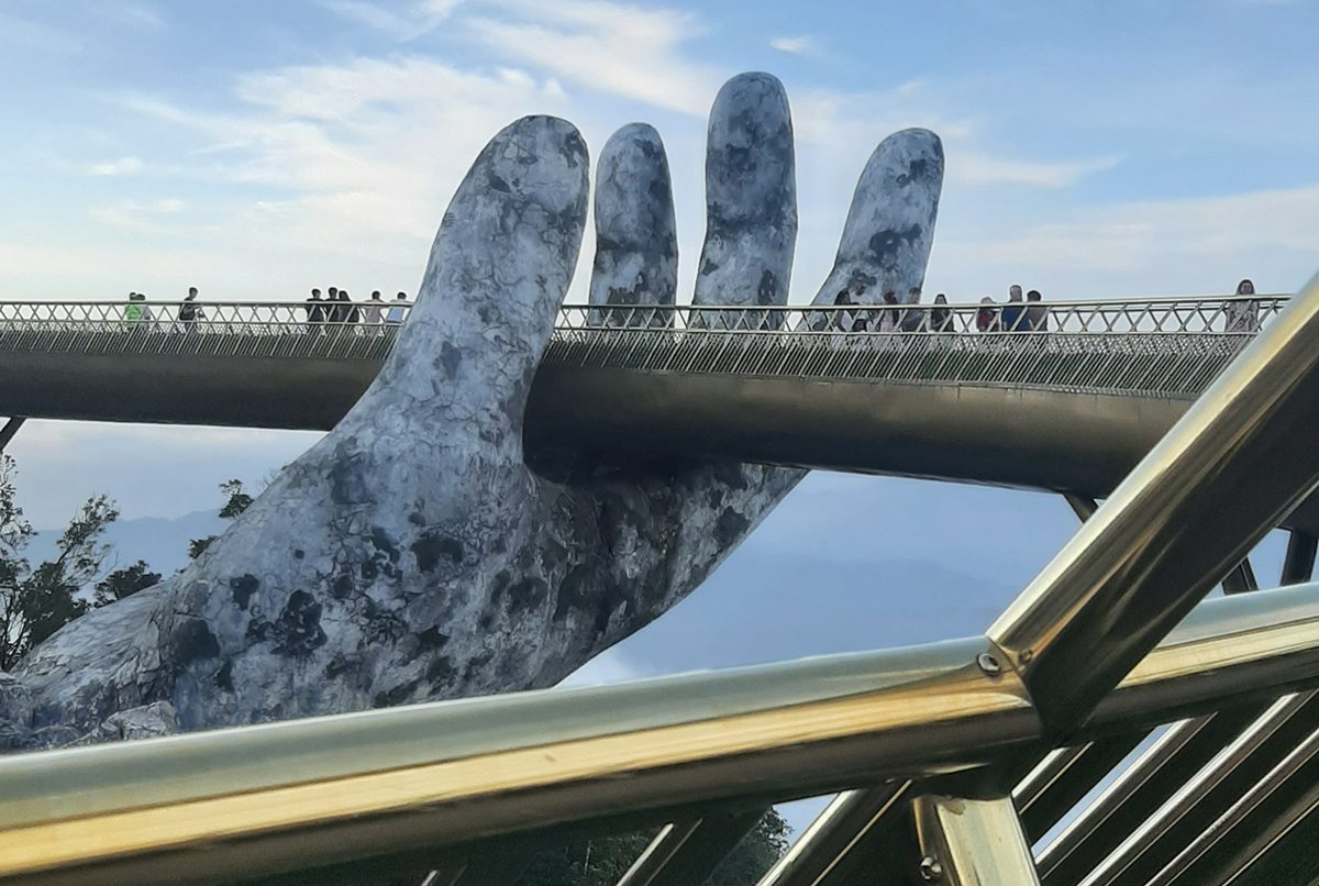 ba na hills golden bridge vietnam