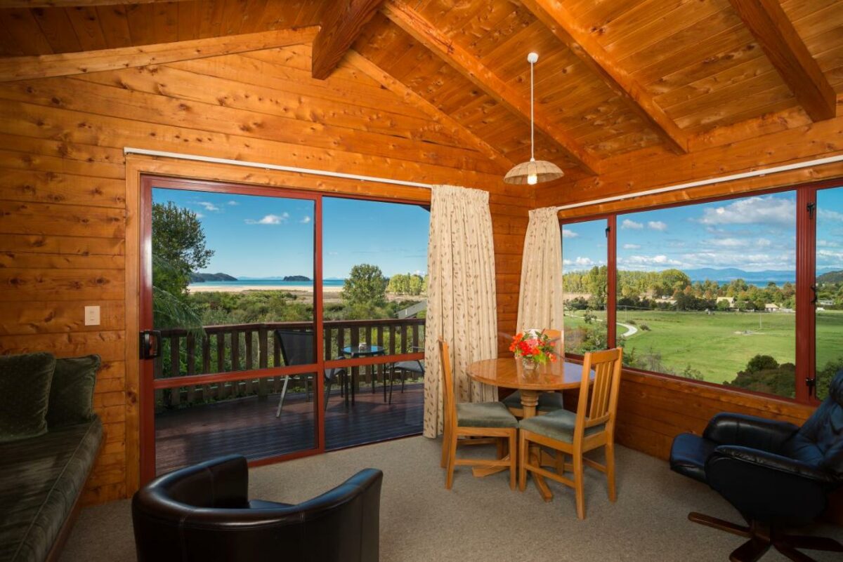Ocean View Chalets abel tasman