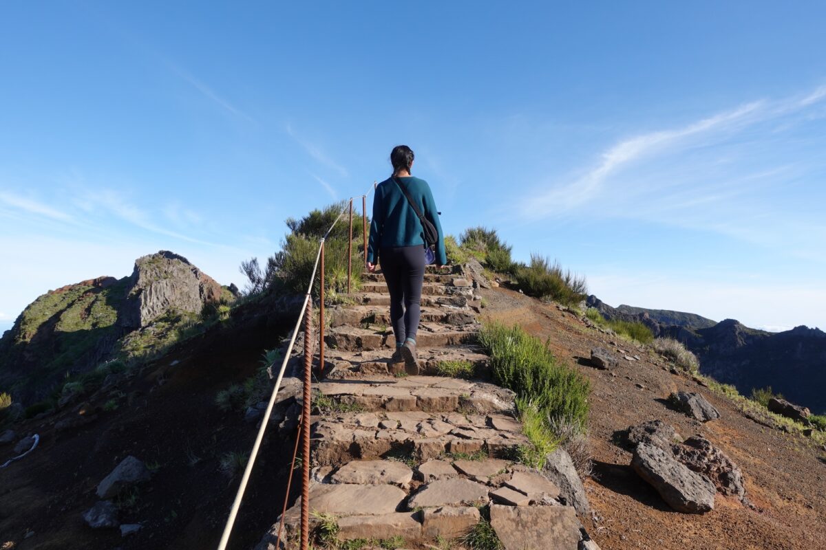 pico do areeiro hike to pico ruivo