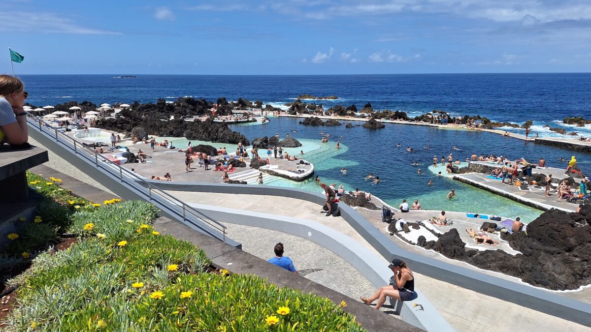 natural pool in porto moniz
